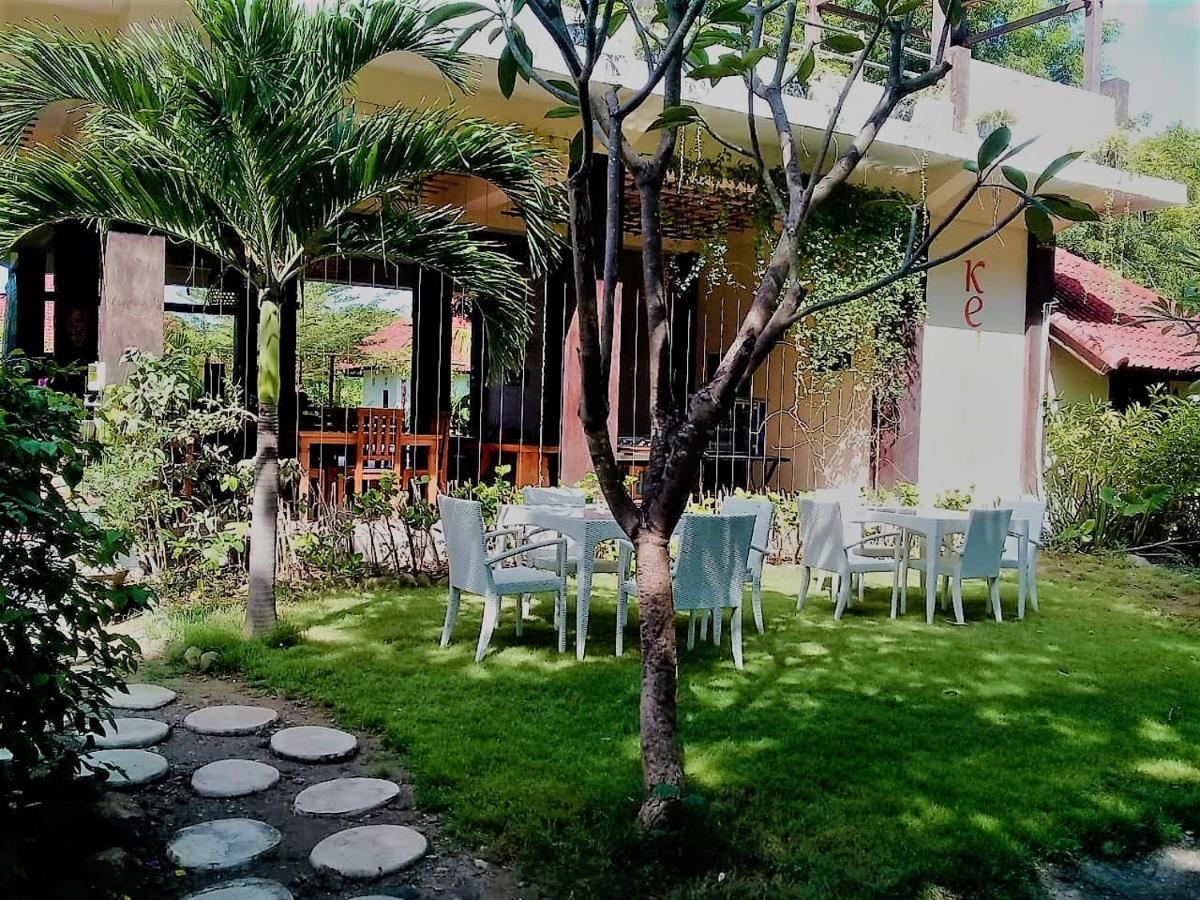 Batu Ampar Menjangan Hotel Banyuwedang Exterior foto