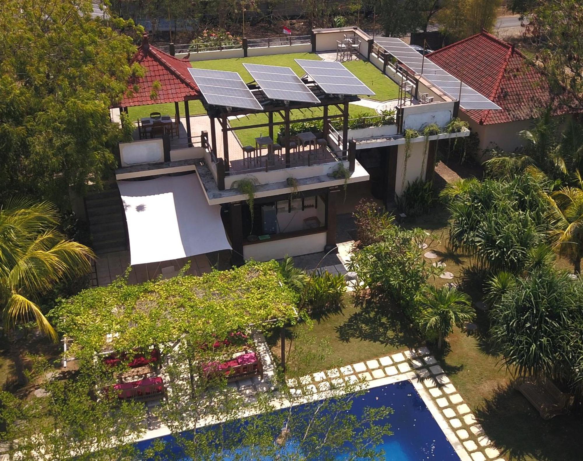 Batu Ampar Menjangan Hotel Banyuwedang Exterior foto
